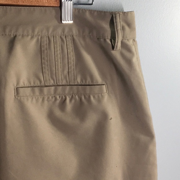 Adidas shorts men’s size 40 tan 100% polyester flat front thin fabric - Picture 8 of 14